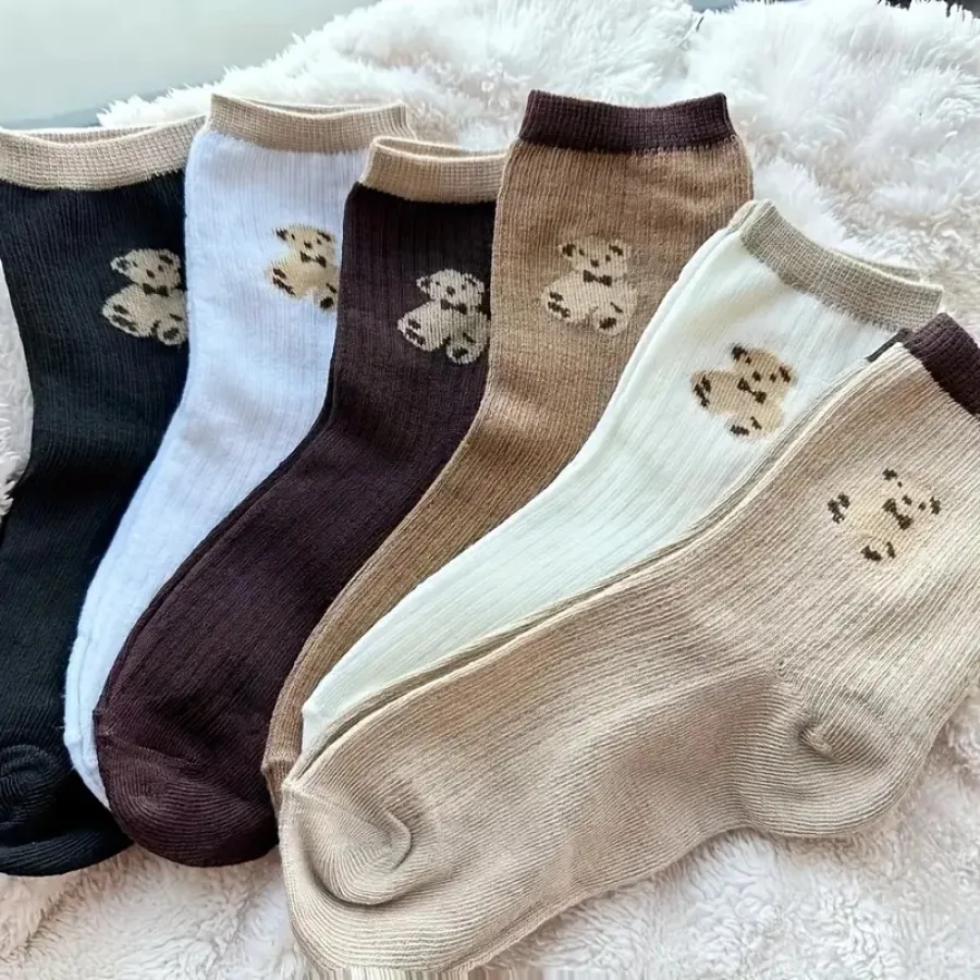 5 Pairs of Mixed Color Teddy Bear Mid Tube Socks with Cute Cartoon Pattern Design, Suitable for Casual Wear in All Seasons