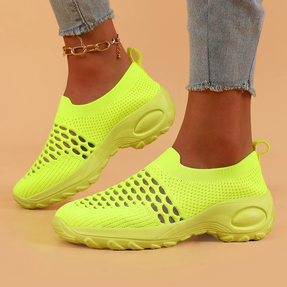 2025 New Red Women's Casual Sneakers Comfortable Tennis Shoes Lightweight Sneakers Women Plus Size Student Vulcanized Shoes - Image 3