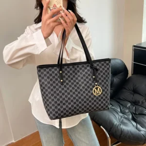 Versatile Large Capacity Shoulder Bag with Letter Print Fashion Luxury Brand Clutch Retro Trend Tote Bag for Commuters
