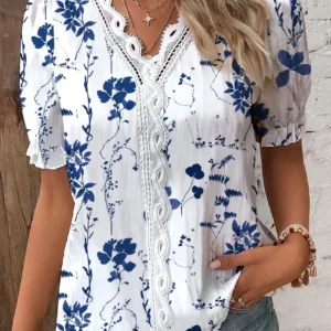 2024 Fashion Casual Vacation Shirt Women Summer V Neck Hollow Out Solid Color Blouse Female Elegant Striped Jacquard Casual Tops