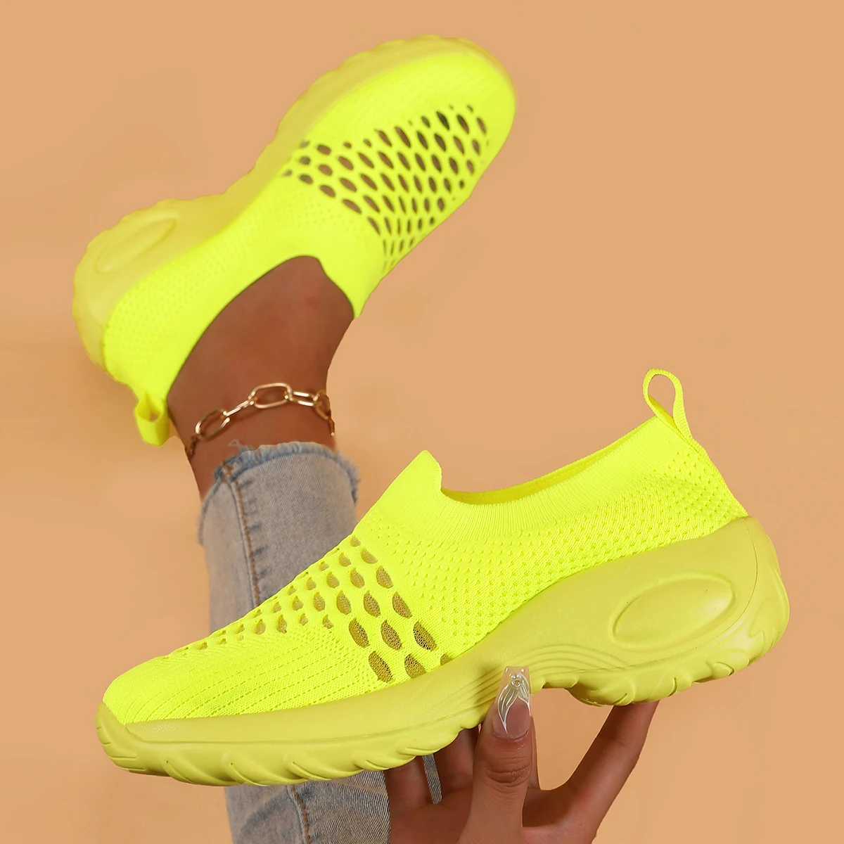 2025 New Red Women's Casual Sneakers Comfortable Tennis Shoes Lightweight Sneakers Women Plus Size Student Vulcanized Shoes - Image 4