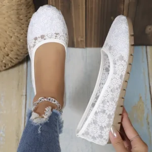 Spring Autumn New Round Toe Fashionable Comfortable Casual Sports Shoes Square Heel Shallow Mouth Mesh Single Shoes for Women