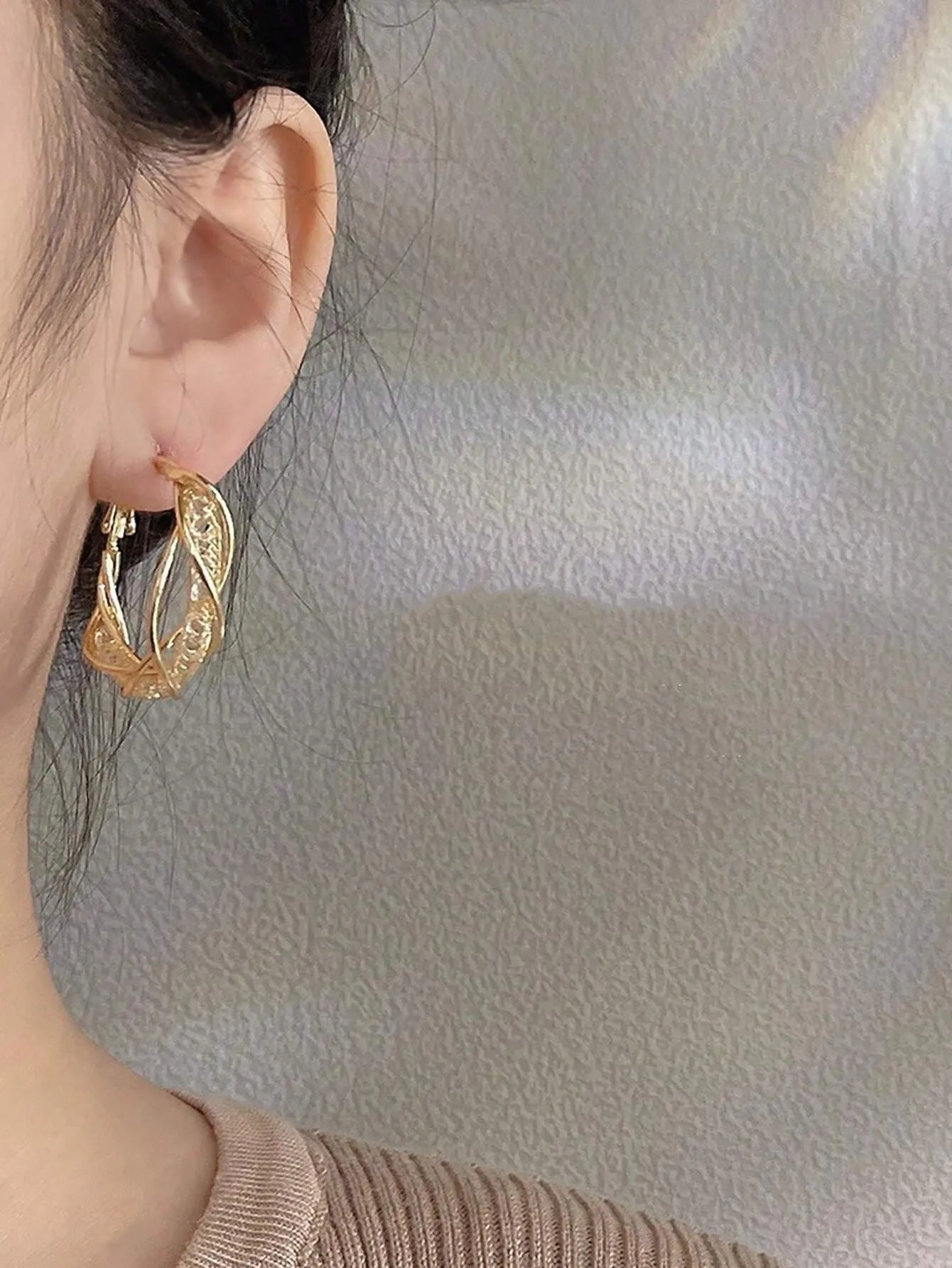 Gorgeous Intertwined Gold Color Hoop Earrings With Intricate Mesh Stylish Style Earrings For Women Party Gift Jewelry - Image 2