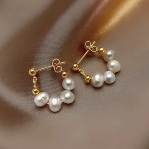 Charm Fashion Baroque Pearl Hoop Earrings for Women Temperament Small Versatile Piercing Stud Earrings Jewelry Accessories Gift