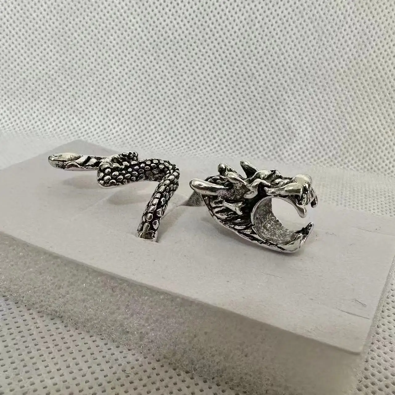 Vintage Personality Gold-Plated Cigarette Holder Ring of Cigarette Holder Bracket Chinese Dragon Rings for Men Party Jewelry - Image 7